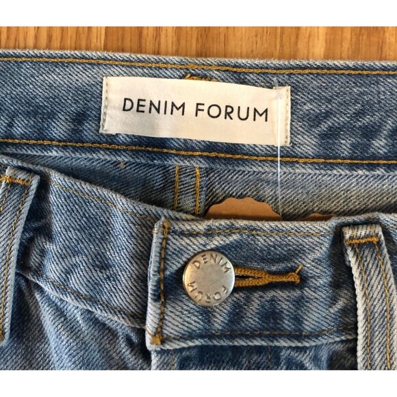 Aritzia Denim Forum The Ex Boyfriend Distressed Light Wash Jeans Size 26 - Picture 4 of 9